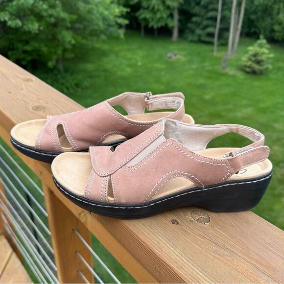 NWOB Clarks size 8.5 NARROW Merliah Leather Wedge Sandals - Sand Tan - Picture 3 of 12